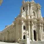 Feriehus Syracuseapartments Isonzo Di Siracusa Stupendo Vicino Ad Ortigia E A 200m Dal Mare Syracuse